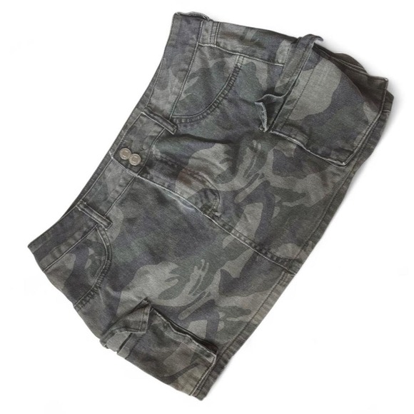 The Unbranded Brand Dresses & Skirts - Y2K camo cargo mini skirt featuring a faded gray/green camouflage print Size S